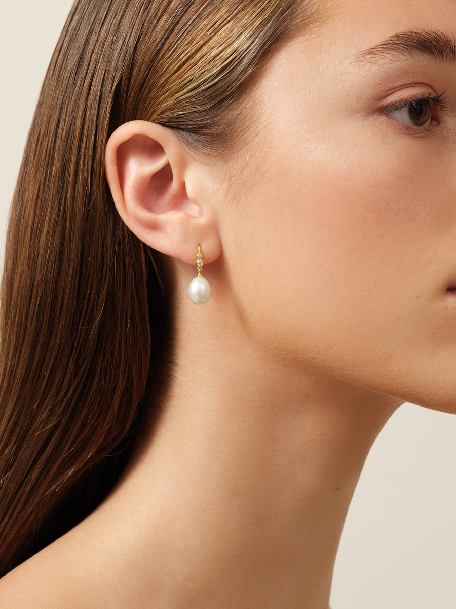 Perla Earrings White Pearl