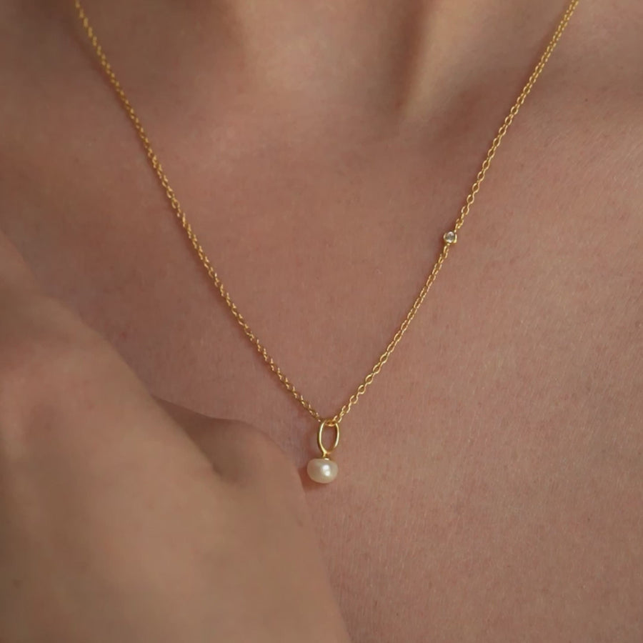 Perla Pendant White Pearl