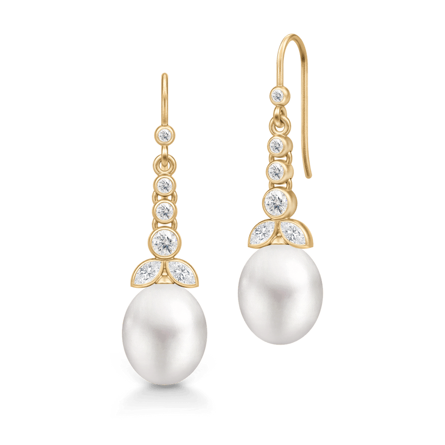 Treasure Chandelier White Pearl
